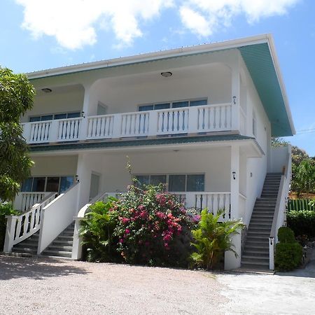 Divers Lodge Guest House Beau Vallon  Eksteriør billede
