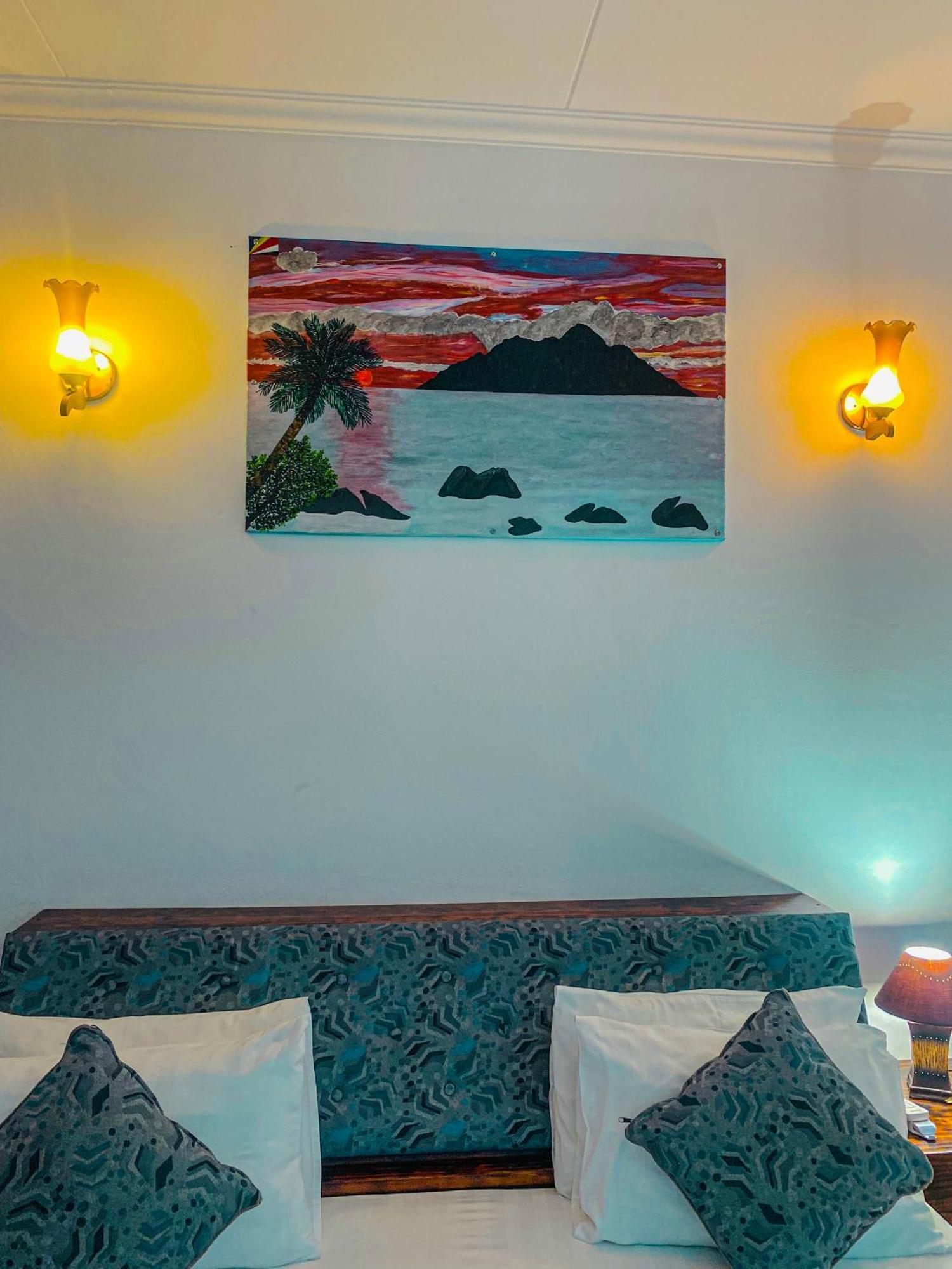 Divers Lodge Guest House Beau Vallon  Eksteriør billede