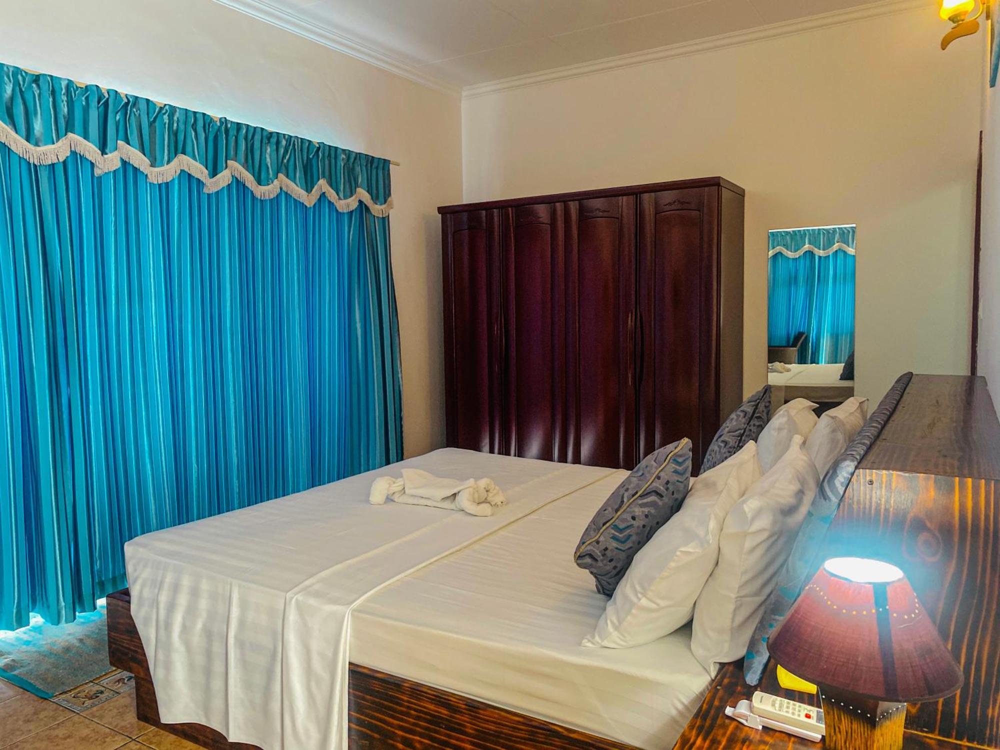 Divers Lodge Guest House Beau Vallon  Eksteriør billede