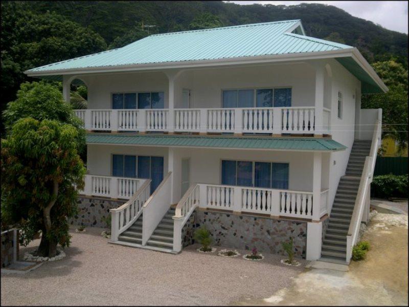 Divers Lodge Guest House Beau Vallon  Eksteriør billede