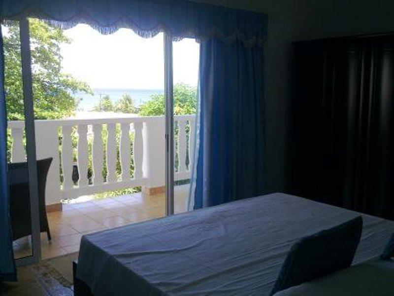 Divers Lodge Guest House Beau Vallon  Eksteriør billede