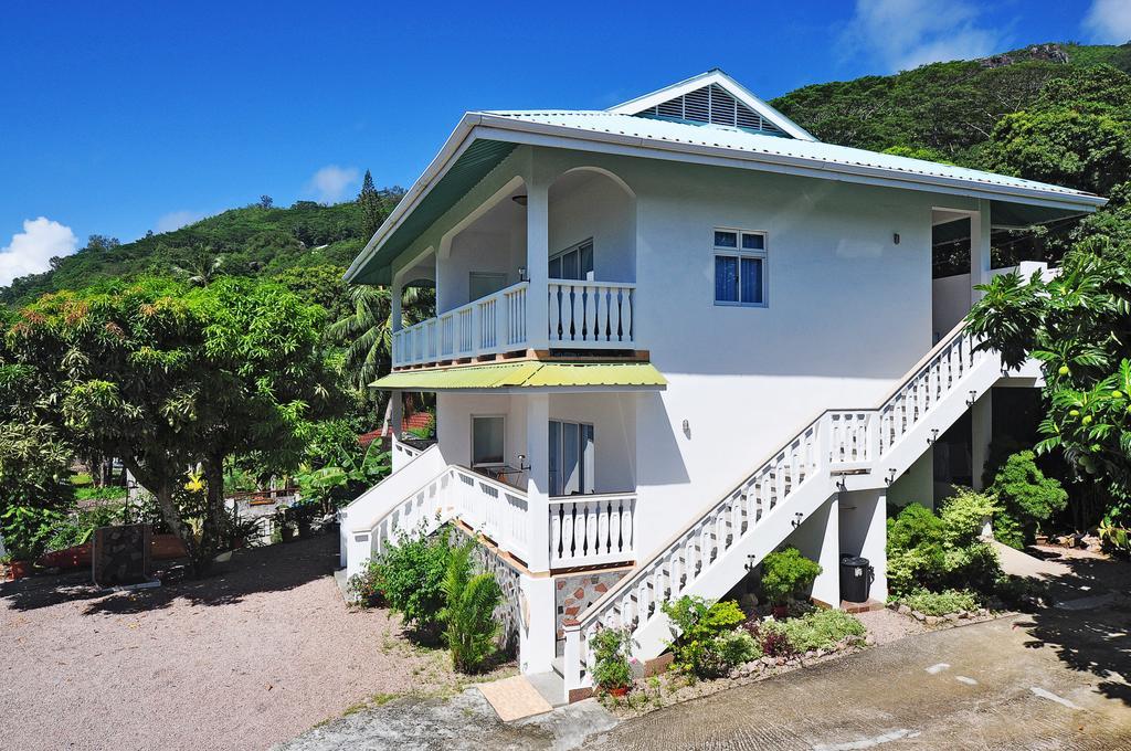 Divers Lodge Guest House Beau Vallon  Eksteriør billede
