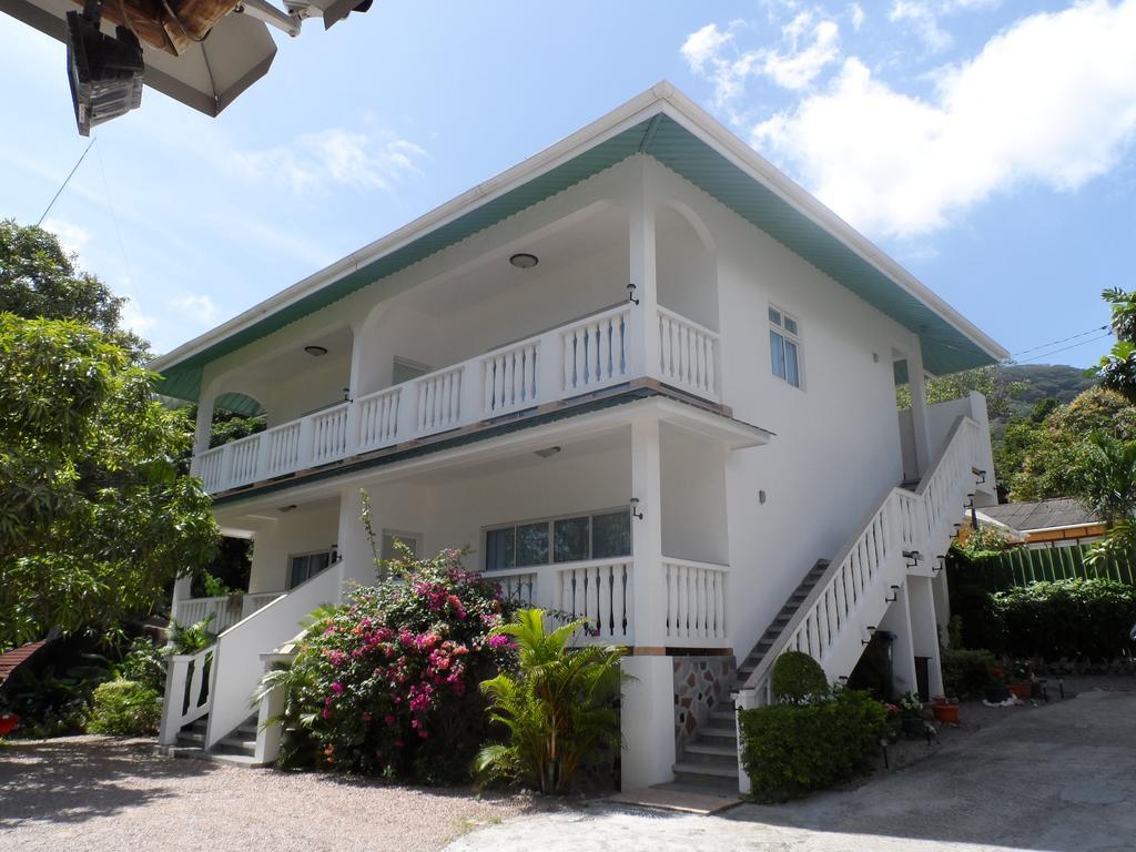 Divers Lodge Guest House Beau Vallon  Eksteriør billede
